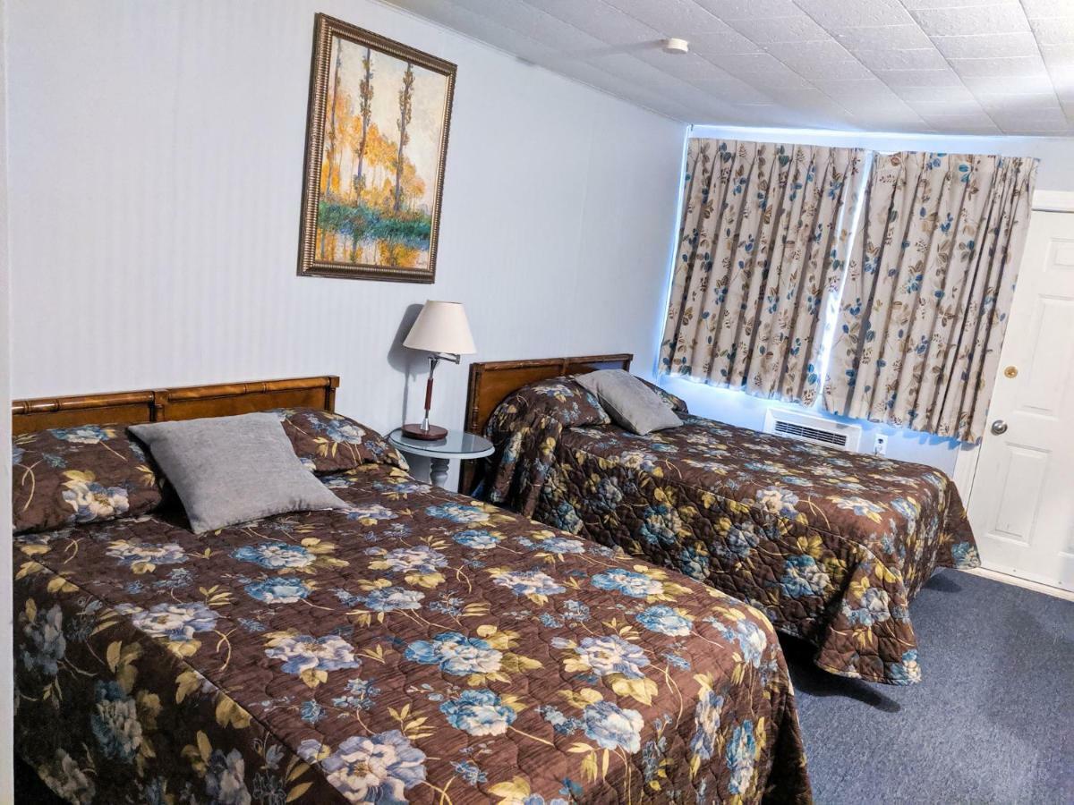 Skyline Motel Фредериктън Екстериор снимка